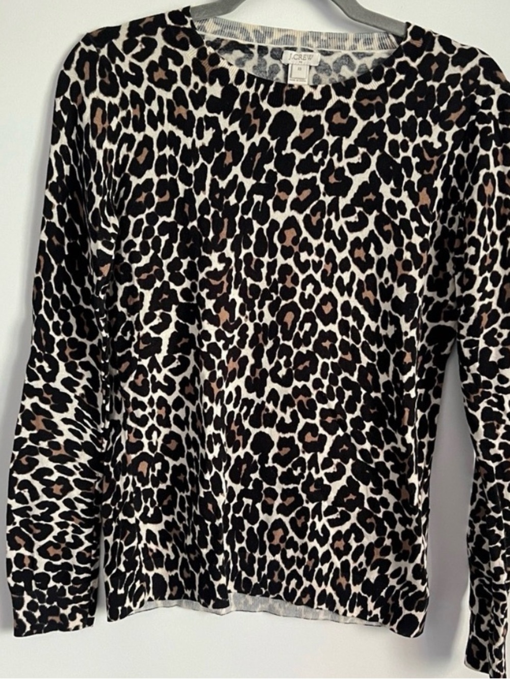 J. Crew XS 100% cotton Leopard Print Sweater. Amazing with denim and red accents
